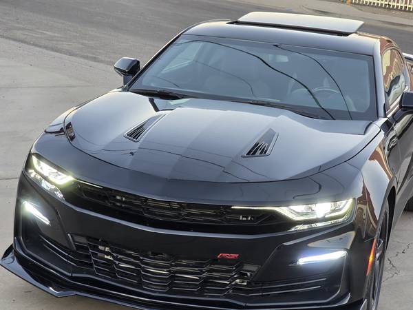 2023 chevy Chevrolet camaro 1