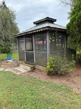 Gazebo 1
