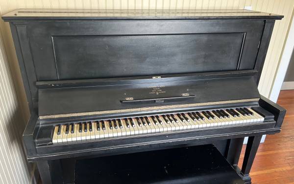 Steinway Full Size Upright K 52 Ebony 1
