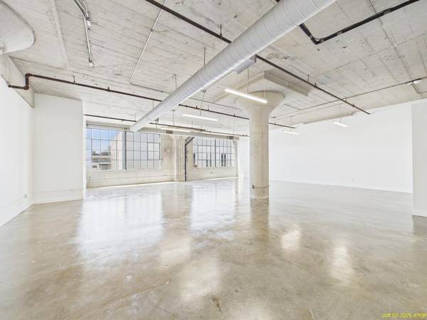 $4,600 / 1658ft2 - Spacious Loft In DTLA-Central Air & Heating-Quartz-Won't Last! (Downtown LA/Little Tokyo)63701092988675124