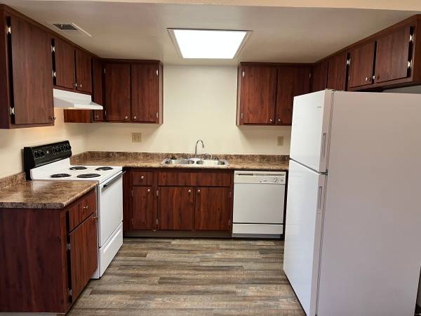 $1,720 / 2br - 1015ft2 - RARE APARTMENT AVAILABLE❕RENOVATED 2 BED 2 BATH HOME COMING SOON❕ (🐈PET FRIENDLY🐕‍🦺GREAT AMENITIES🏊🏽‍♂️,🏋🏽‍♀️,🏀,🧺,🍔)64008334005249123