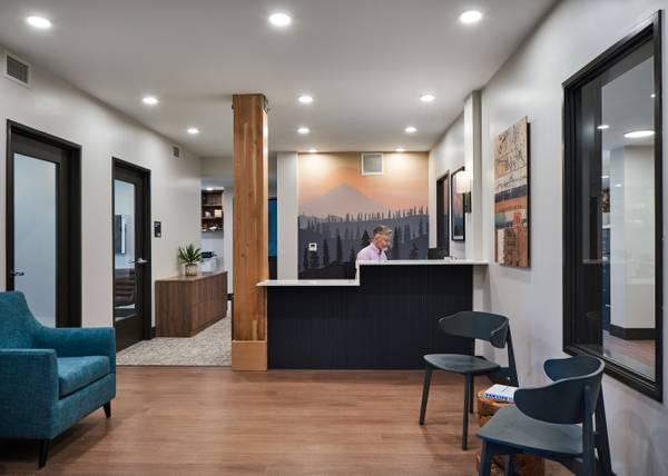 $1,616 / 2br - 696ft2 - On-Site Management, 2B/1B, Situated in Portland! (11560 SE Division St, Portland, OR)63831682513795123