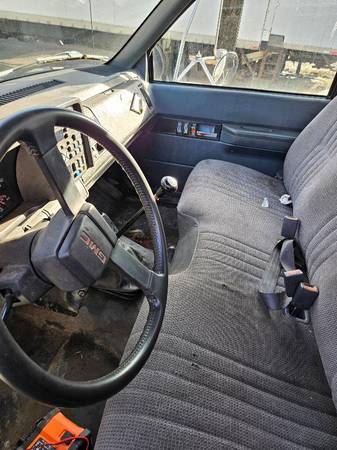 1995 GMC Topkick 22 foot box truck with Tuckaway liftgate - $8,00063625214436481121