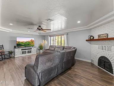 $479,900 / 3br - 1970ft2 - A Perfect Blend of Comfort, Style, and Functionality in Phoenix! (Phoenix)64047709004675123
