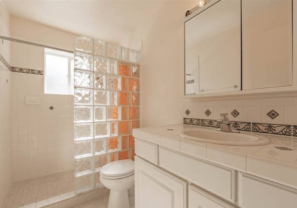 $850 / 1000ft2 - Room For Rent - Working Professionals - Clean and Safe (East Wenatchee)63493920140547120