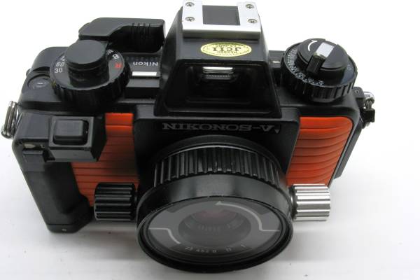NIKONOS フィルムカメラ ニコン Nikon Nikonos V / Nikkor 35mm F2.5 水中フィルムカメラ