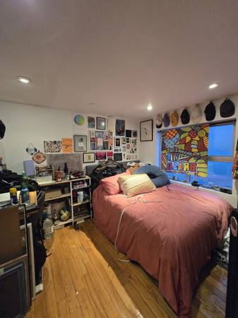 $1,000 / 6br - Habitaciones disponibles en Greenpoint a partir del 1/10 (Brooklyn)63827268460289123