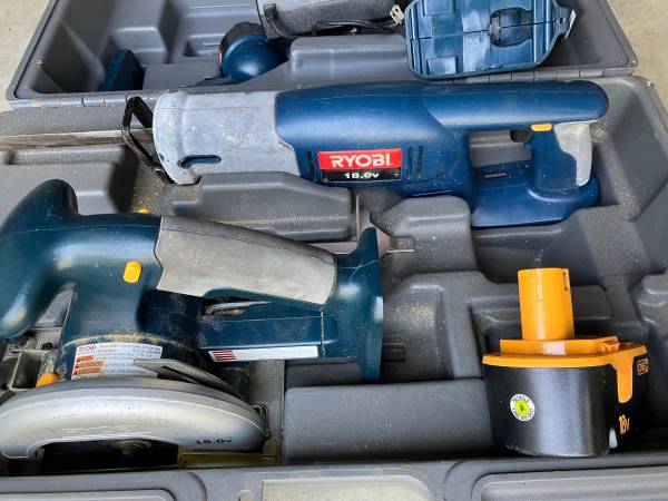 Ryobi - 4-Piece Tool Set 1