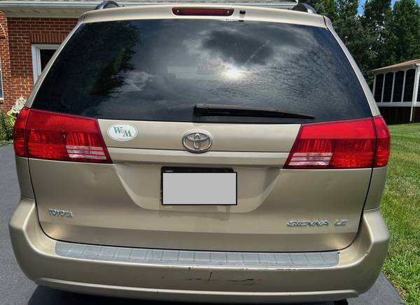 2004 Toyota Sienna LE – 1 Owner – 137.5k mi – Clean Title - $5,19963616290355843123