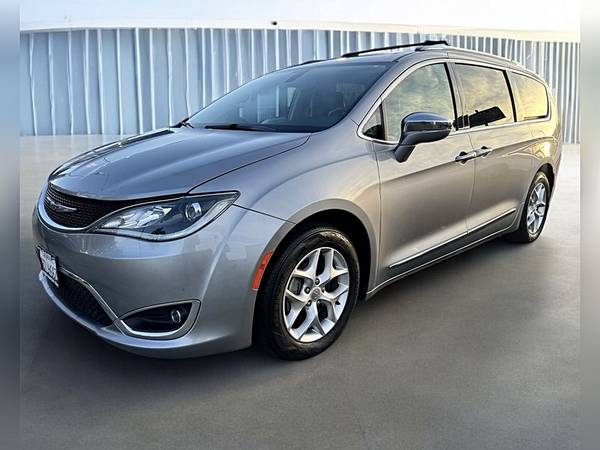 1 2019 Chrysler Pacifica Limited 4dr Mini Van 1