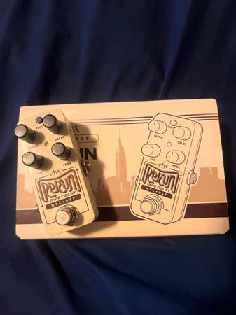 Electro-Harmonix Pico Rerun Tape Echo Pedal 1