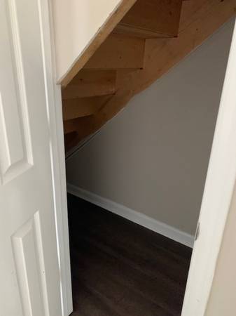 $1,150 / 2br - 950ft2 - 2 x 1.5 Townhome - w/d hookups (Athens)63993219105666122