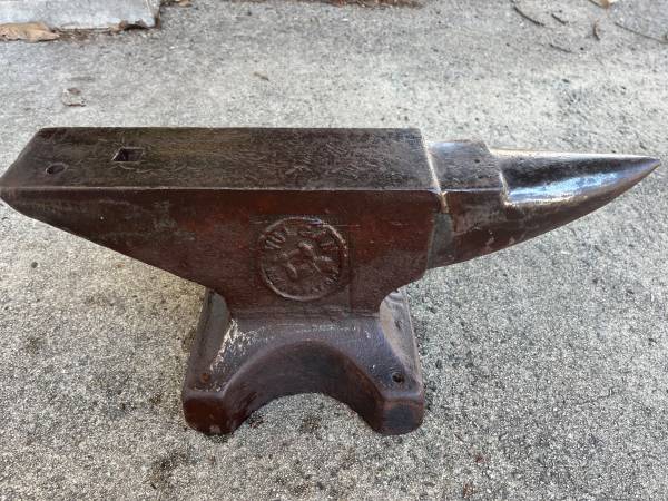 100# Vulcan Blacksmith Anvil 1