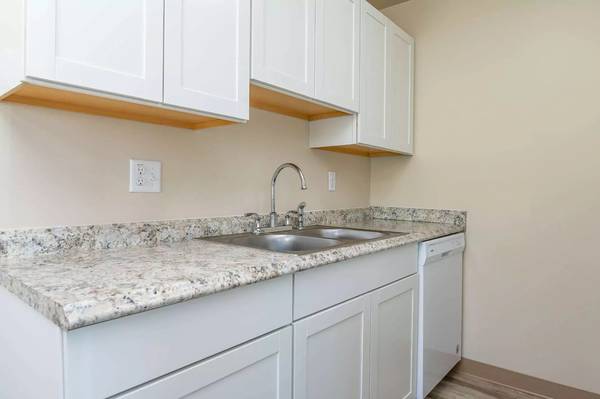 $1,390 / 2br - 802ft2 - Spacious and beautiful. Consider your new 2 bed / 1 bath found! (Pasco)64026291470978123