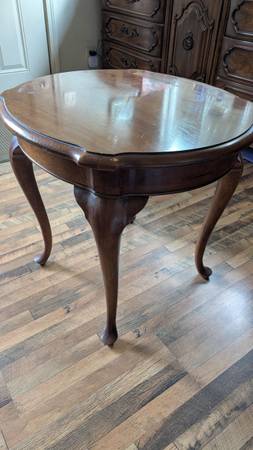 Thomasville solid wood Sofa side table 1
