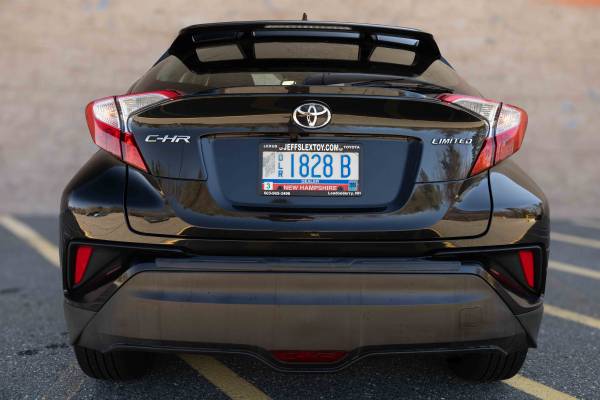 2019 Toyota C-HR Limited - $19,995 (Londonderry)63615730436993124