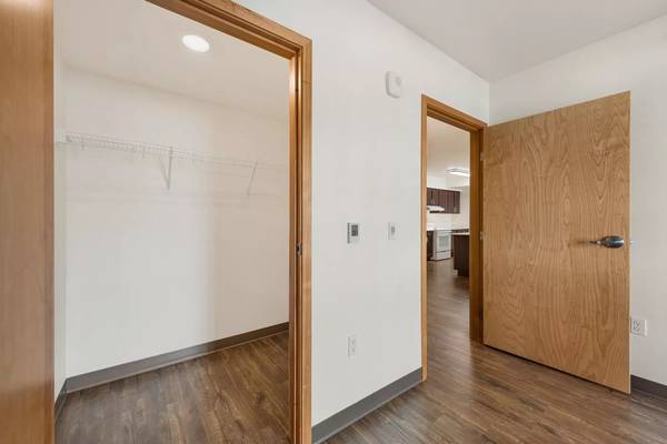 $1,399 / 459ft2 - Rent an amazing 459 Sq Foot Studio  near transit! (Seattle)63773355430915123