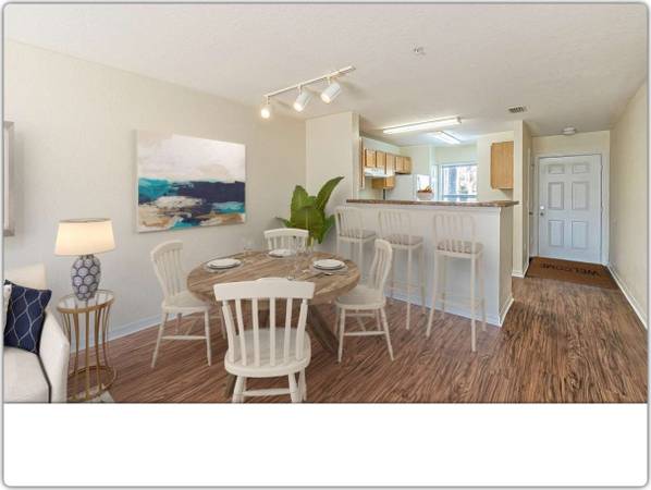 $1,014 / 1br - 887ft2 - Enjoy a little downtime in the clubhouse at Oak Meadows Apartments (Cocoa)63823721900419121