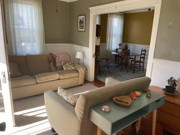 $2,350 / 2br - 2BR Sublet, Wayland Sq., East Side, Jan 15-August 31 (Providence (East Side))64002829046529122