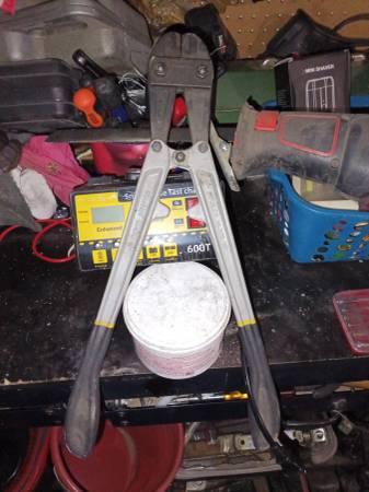 Small bolt cutter 1