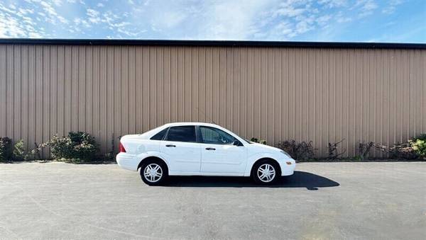 2003 FORD FOCUS ***CARRERA LIMPIA EN CARFAX*** - $4,99963478679398913122