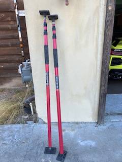 expandable dust  poles floor /ceiling 1