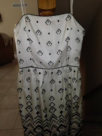 White House/Black Market Dress 1