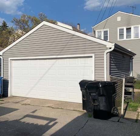 GARAGE FOR RENT 1