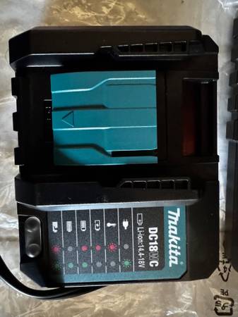 Makita Charger (brand new) 1
