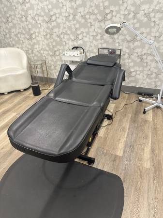 Electric Adjustable Examination Esthetican Facial Spa Bed Table 1