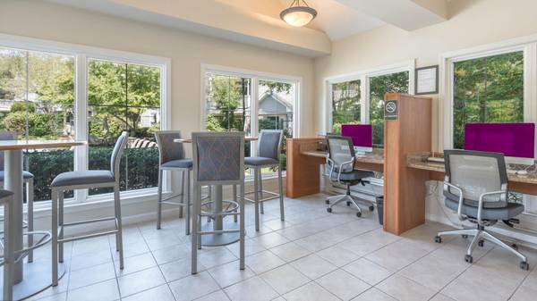 $2,845 / 1br - Quincy 1 Bed/1 Bath Apartment | Centre St63802048255873122