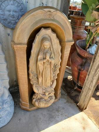 CEMENT VIRGEN DE GUADALUPE STATUE 1