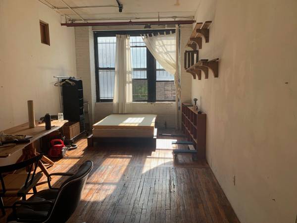 Extra large room for sublet in large light-filled loft Dec jan feb