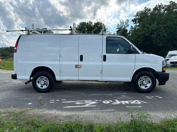2019 Chevrolet Express 3500 Furgón de carga - $15,970 (Spotsylvania)63481831744385123