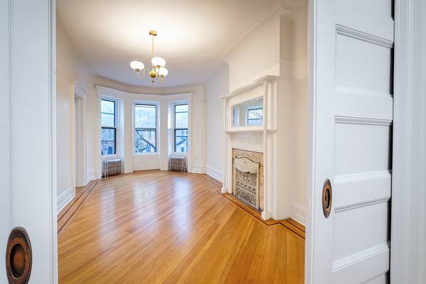 $4,400 / 2br - 1200ft2 - 2 Bed + Office 1200 sq ft Brownstone near Brower Park in Crown Heights (Crown Heights)64033456594819120