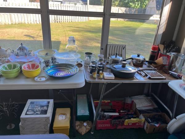 Yard sale photo