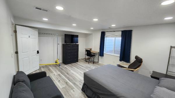 $700.00 / 1br - 238ft2 - Private bedroom for rent #763674346506883122