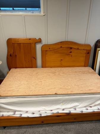 Solid Oak Twin Bed Frame and matresses with Trundle Bed 1