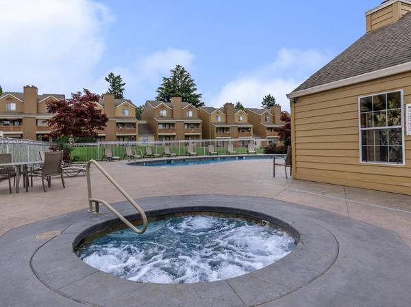 $1,895 / 2br - Near Tualatin River National Wildlife Refuge- Two Bedroom in Portland (Tigard)63845978177027123