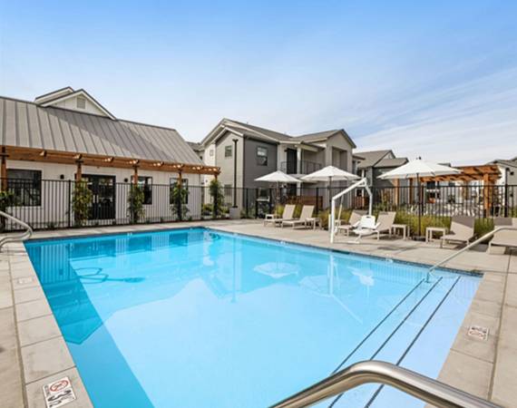 $3,095 / 2br - Bay Area Modern 2 Bed Apt + Resort Setting, Chandelier w Dimmer (Larkfield / Santa Rosa)63813639871491122