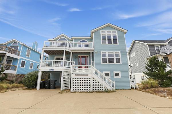 House 8/8.5 - 786 Crown Point Circle - $1,373,000 1