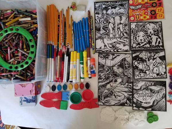 kids coloring box 1