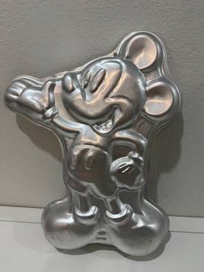 Disney Mickey Mouse Cake Pan 1