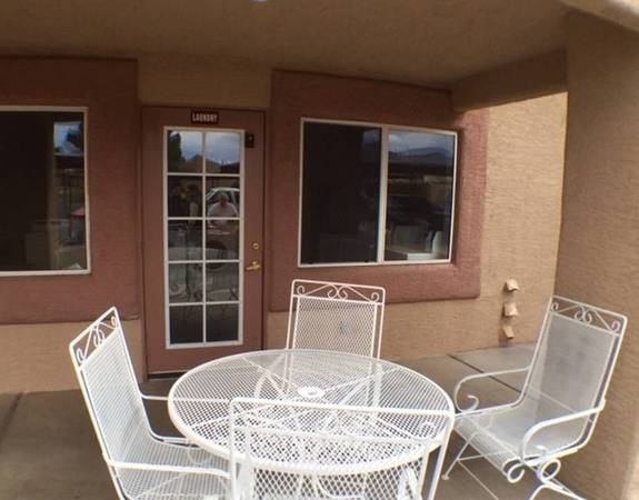 $1,032 / 1br - 525ft2 - A picture is worth a thousand words! Check this 1 bed 1 bath out! (Henderson)63907029239682122