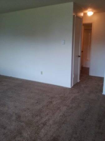 $1,551 / 2br - 880ft2 - Two Bedroom - ONLY $1225 - RENT TODAY AND SAVE $2000! (North Tacoma)63688407324291121