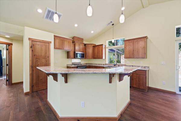 $379,900 / 3br - 1780ft2 - 32943 Rock Creek Road - Stunning Mountain Retreat Home! (Manton)63972532947842124
