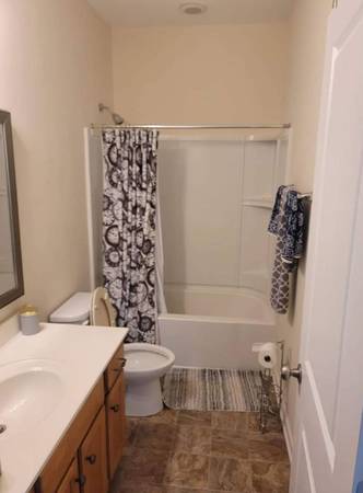 $700 Best of Both Worlds Quiet, Private Room (Colorado Springs)63686993085697122