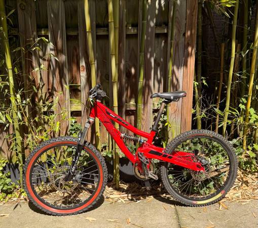 BIG HIT GROM BIKE 1