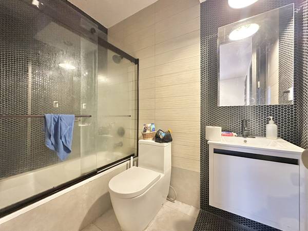 $4,400 / 4br - 4 BED / 2 BATH WITH DISHWASHER AND TWO LIVING ROOMS! W/D IN-BUILDING (Bushwick)63912044619266123