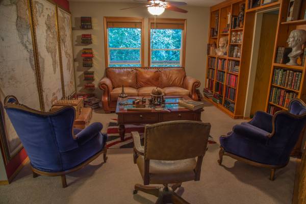 $750 / 5br - 3700ft2 - Room for Rent in Very Large Home (Hillsboro)63831249898243123